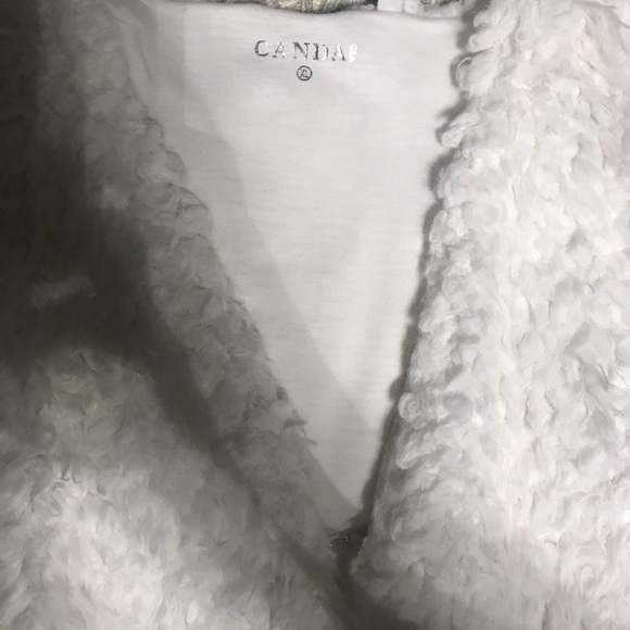 Canda furry white vest - Picture 3 of 4